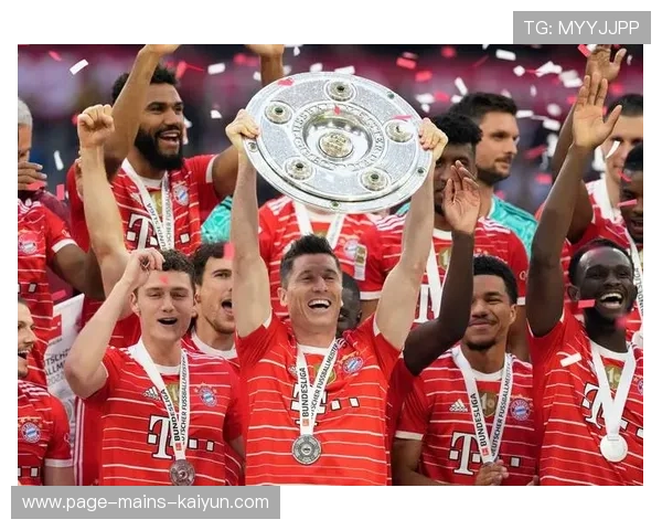 拜仁可能在今夏放走两名边路老将:阵容大洗牌即将来临